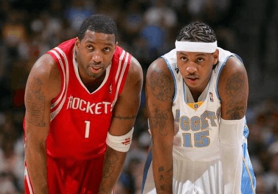 在攻防两端 在攻防两端